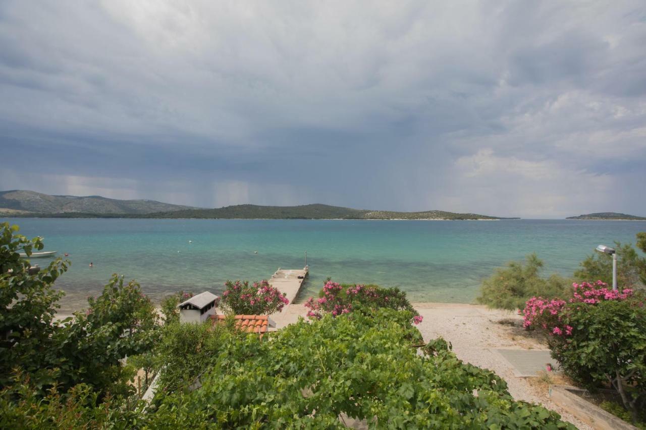 Apartment Seaside Zaboric Buitenkant foto