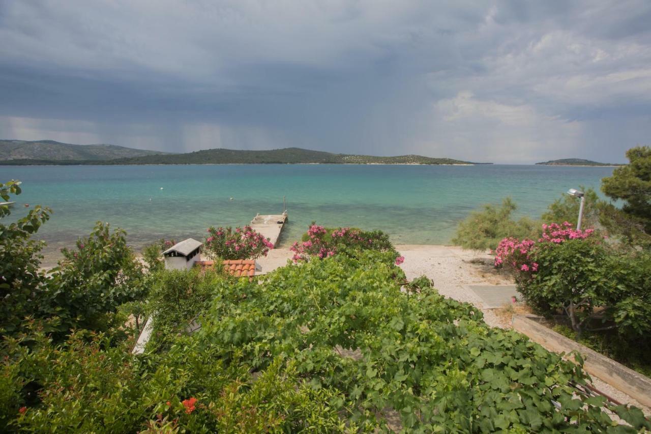 Apartment Seaside Zaboric Buitenkant foto